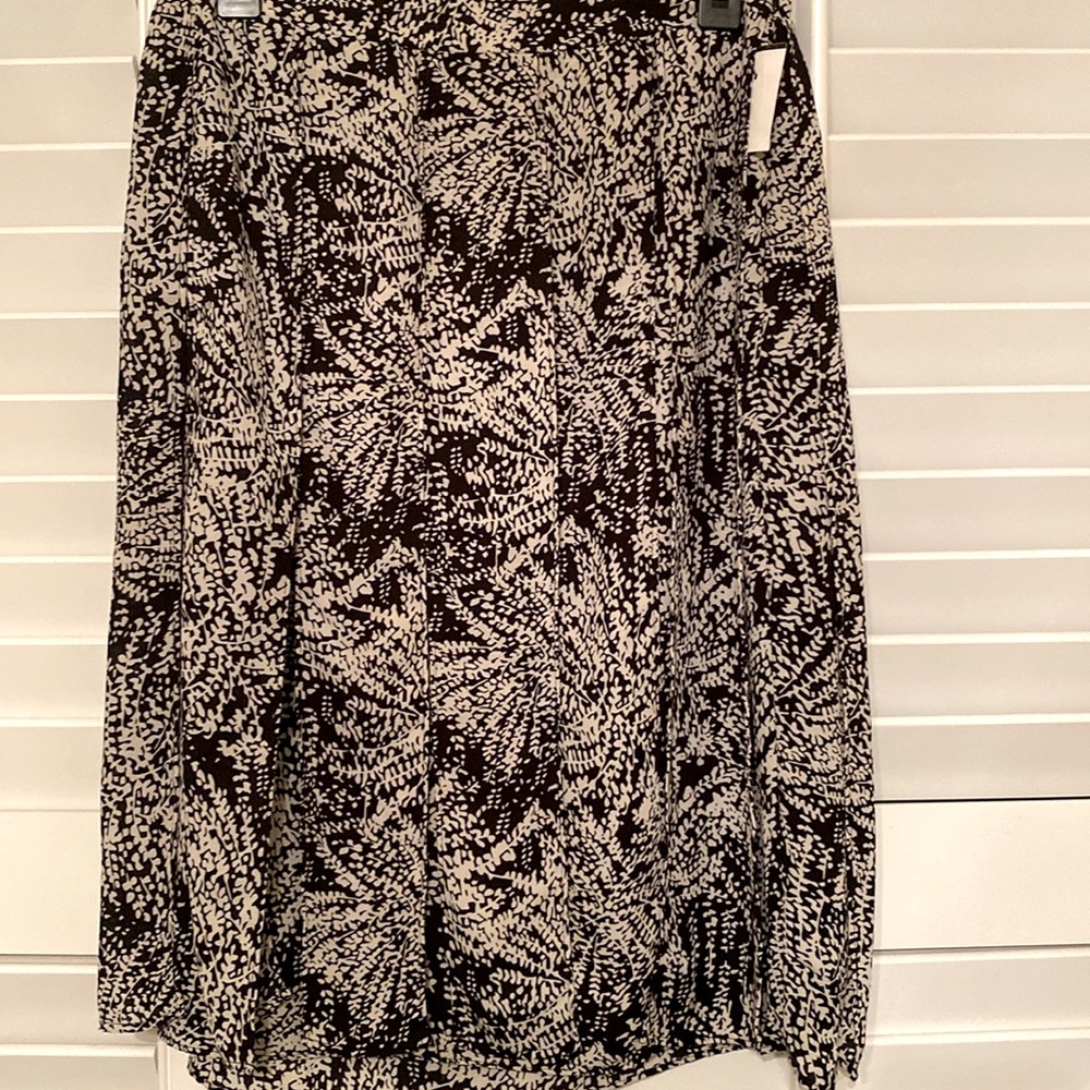 Beautiful Black and White Skirt